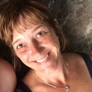 Meet your Posher, Carey